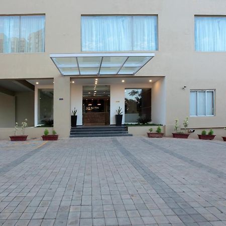 Starlit Suites Bangalore Kammasandra Zewnętrze zdjęcie