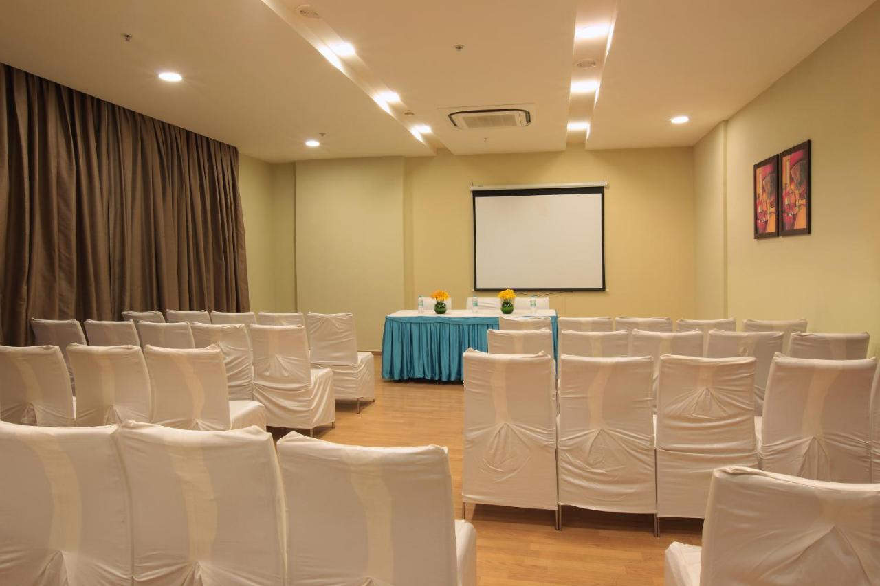 Starlit Suites Bangalore Kammasandra Zewnętrze zdjęcie